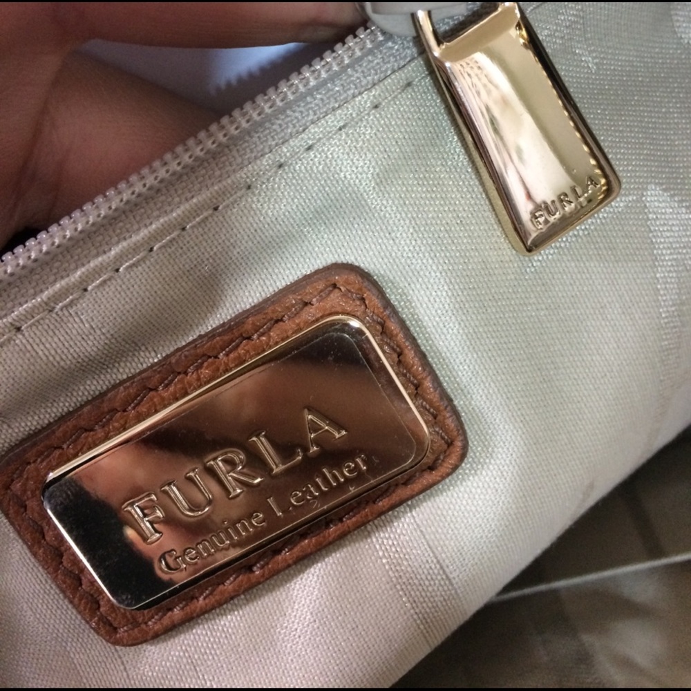 NEW FURLA Ginevra Tan Crossbody Bag - New Cuoio Brown Leather Small Hobo Bag - Picture 9 of 9